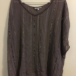 JLo women’s plus shirt